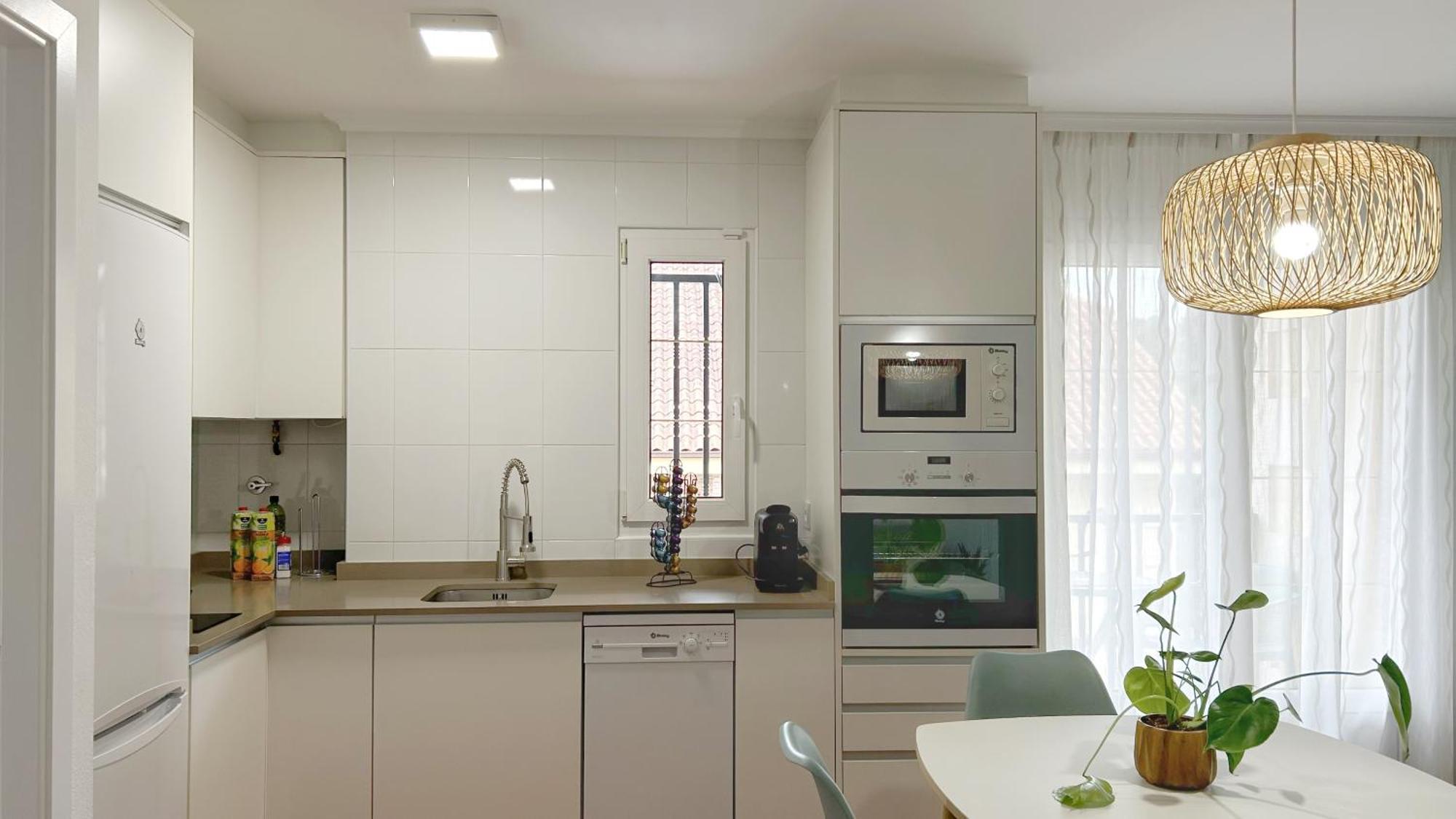 Comillas Bº Casasola - Residencial Lagos Azules - Netflix, Prime, Wifi & Free Indoor Parking Exterior photo
