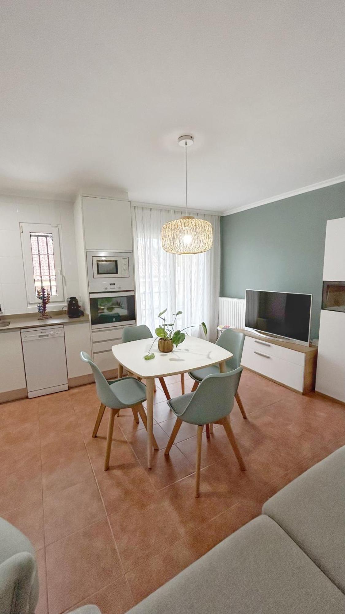Comillas Bº Casasola - Residencial Lagos Azules - Netflix, Prime, Wifi & Free Indoor Parking Exterior photo
