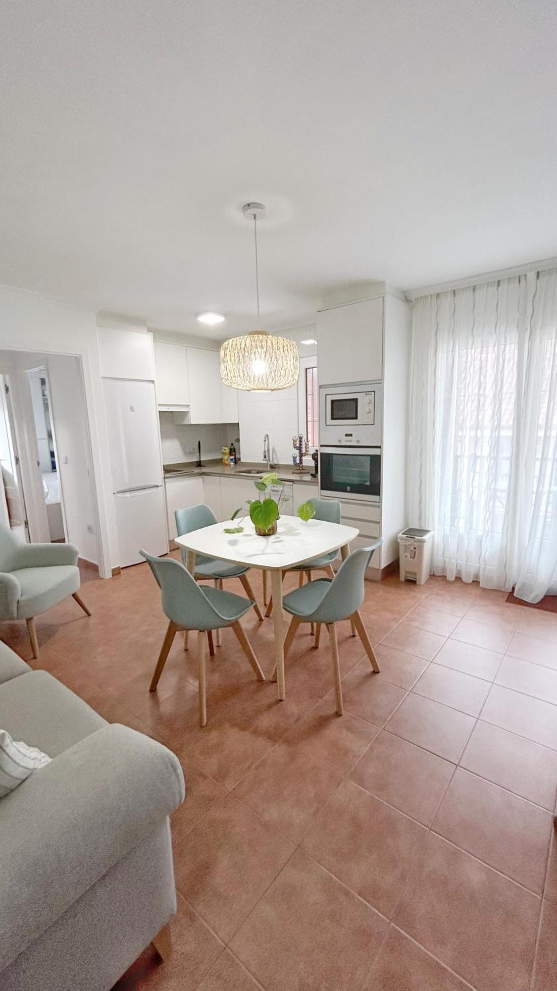 Comillas Bº Casasola - Residencial Lagos Azules - Netflix, Prime, Wifi & Free Indoor Parking Exterior photo